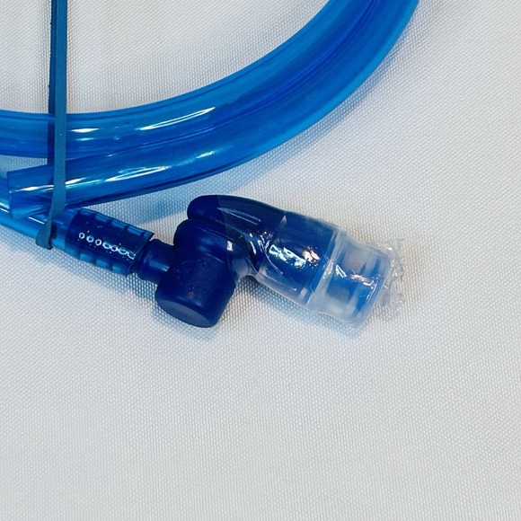 Hydration Pack Replacement Bite Valve Nozzle w/Tube Blue On/Off for Camelback - Picture 2 of 6